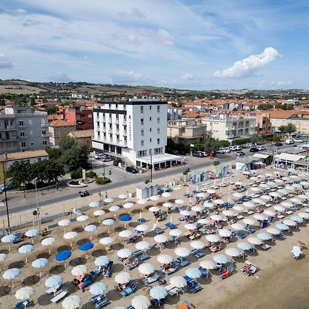 Hotel Florence Маротта Экстерьер фото
