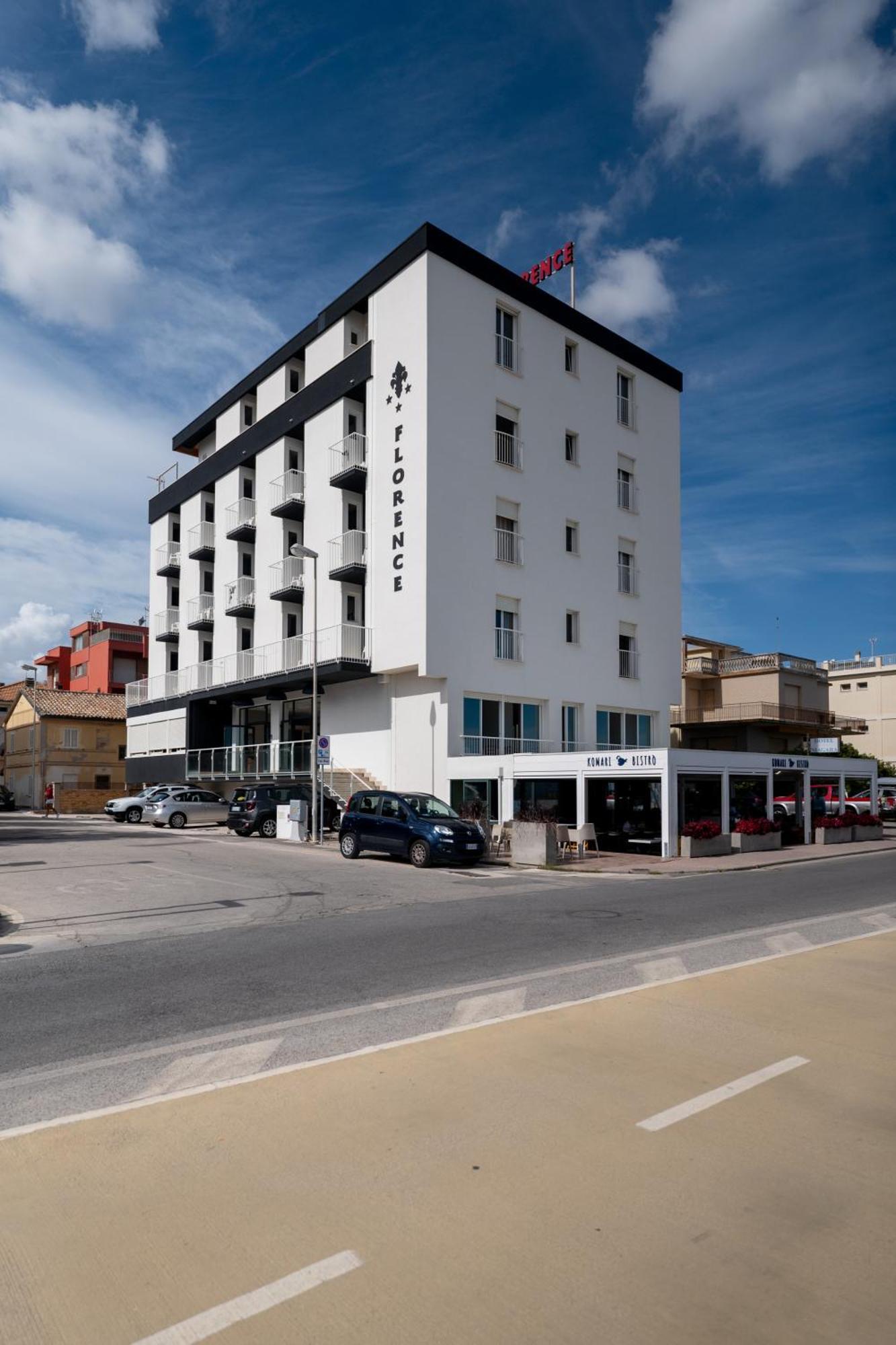 Hotel Florence Маротта Экстерьер фото