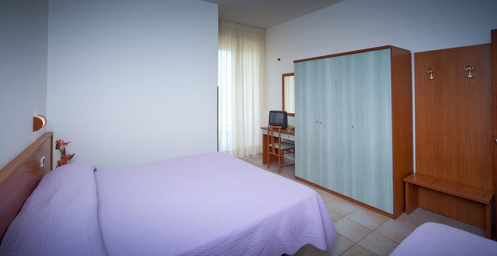 Hotel Florence Маротта Экстерьер фото