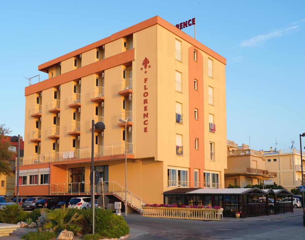 Hotel Florence Маротта Экстерьер фото