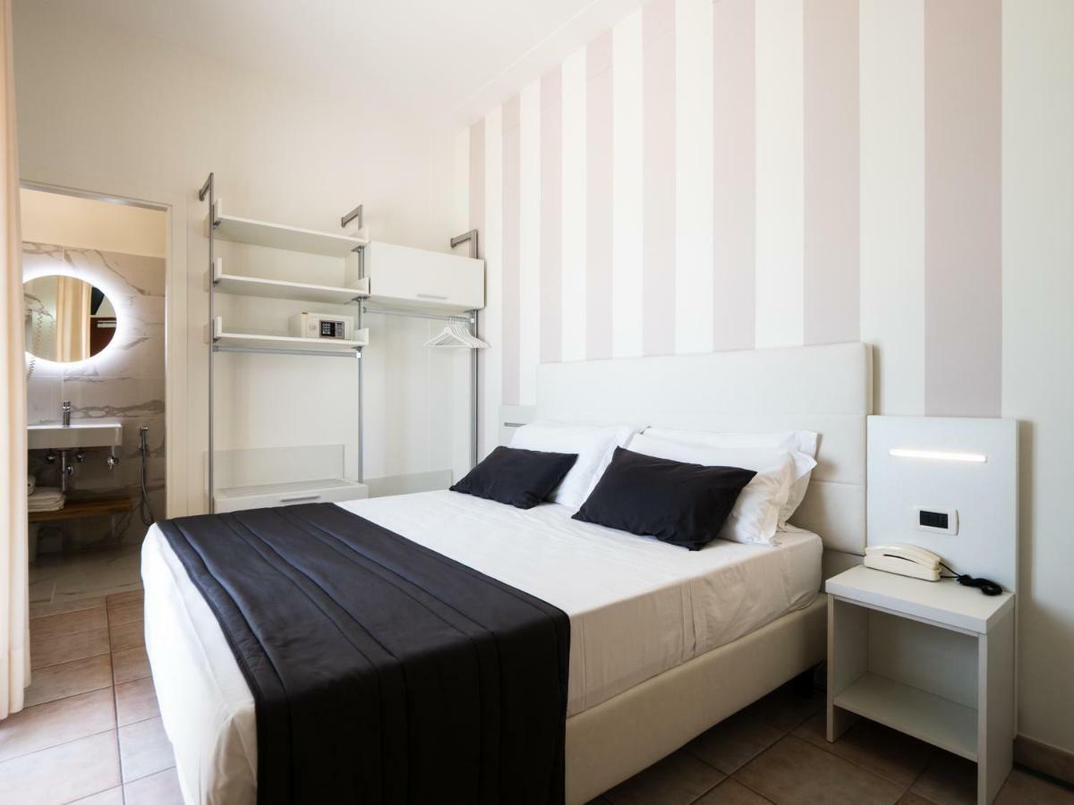 Hotel Florence Маротта Экстерьер фото