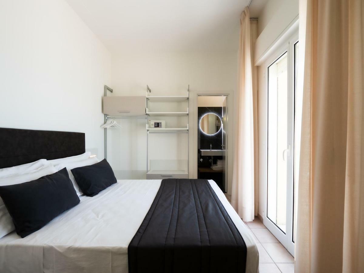 Hotel Florence Маротта Экстерьер фото