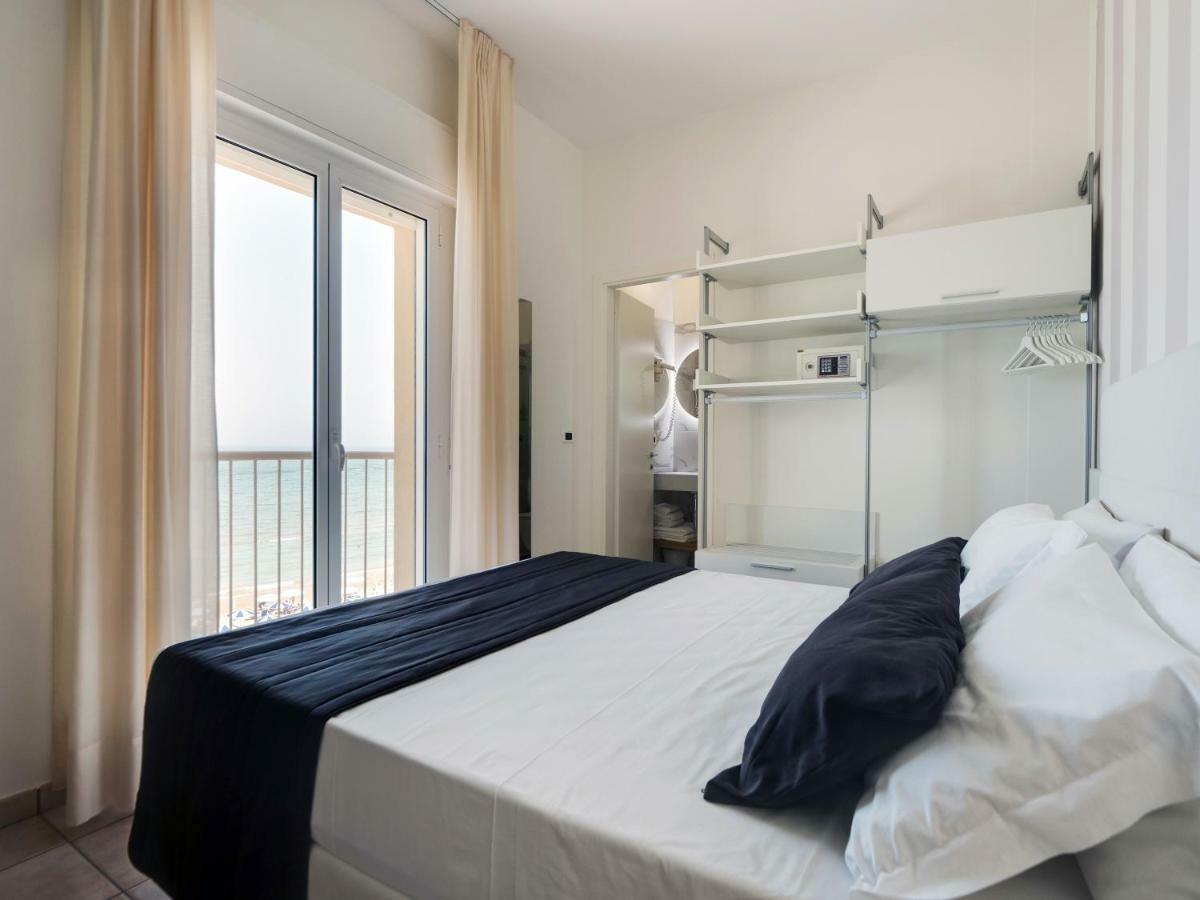 Hotel Florence Маротта Экстерьер фото